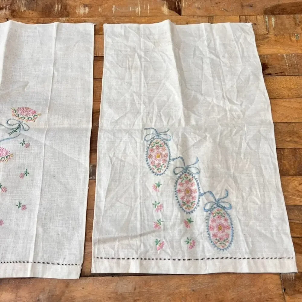 Vintage 1950s Hand-Embroidered Linen Tea Towel Guest Towels Set of 2